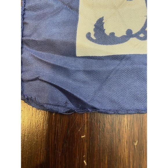 Vintage Blue and Gray Scarf 100% Acetate Made in Italy 27x 27 Inches square - Picture 3 of 4